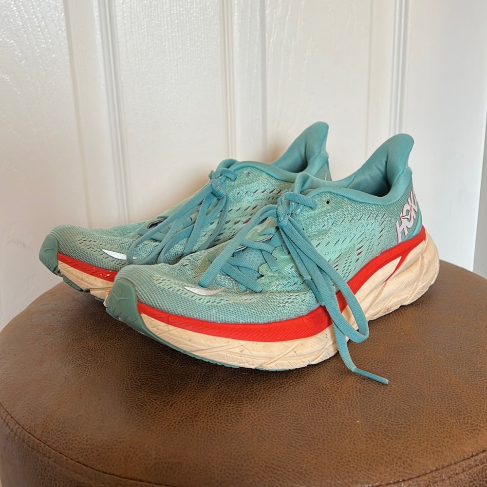 HOKA Clifton 8